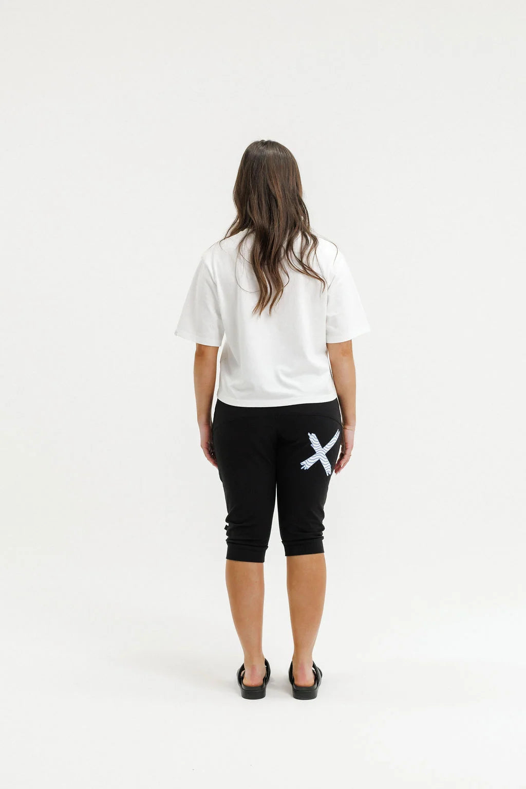 Homelee 3/4 Apartment Pants - Black with Hydrangea Squiggle X