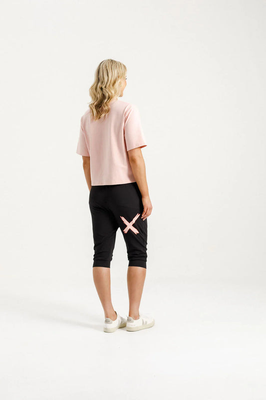 Homelee 3/4 Apartment Pants - Black with Blossom Berry X