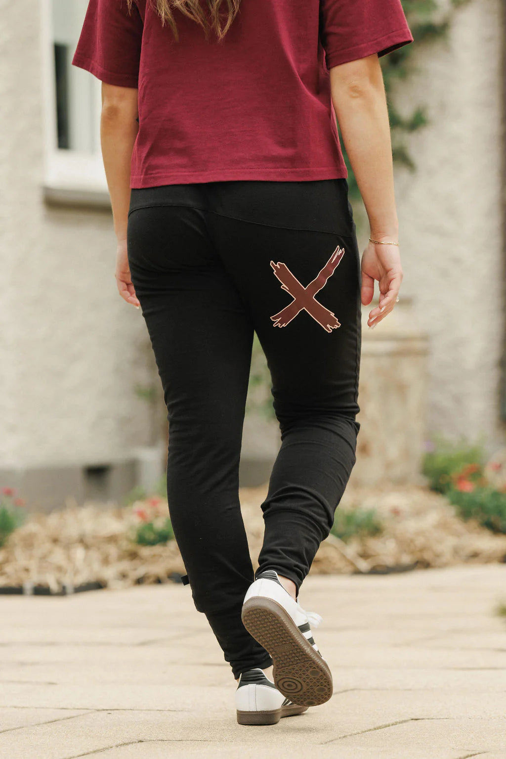 Homelee Apartment Pants - Black with Merlot/Blush X