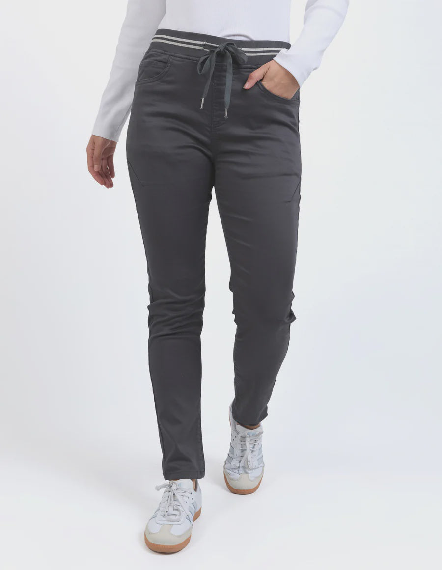 Foxwood Sylvia Jogger - Charcoal