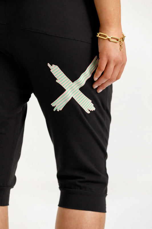 Homelee 3/4 Apartment Pants - Black with Candy Apple X