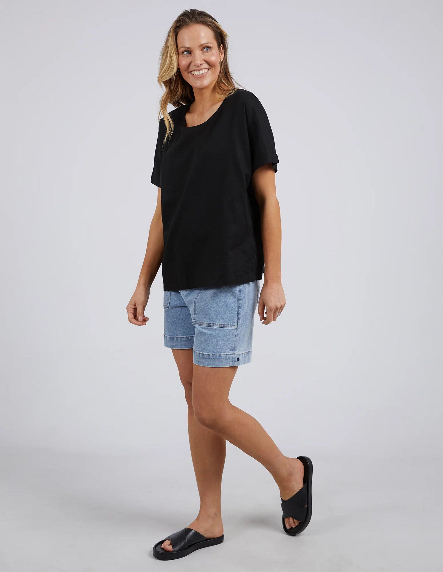 Elm Curtis Woven S/S Tee - Black