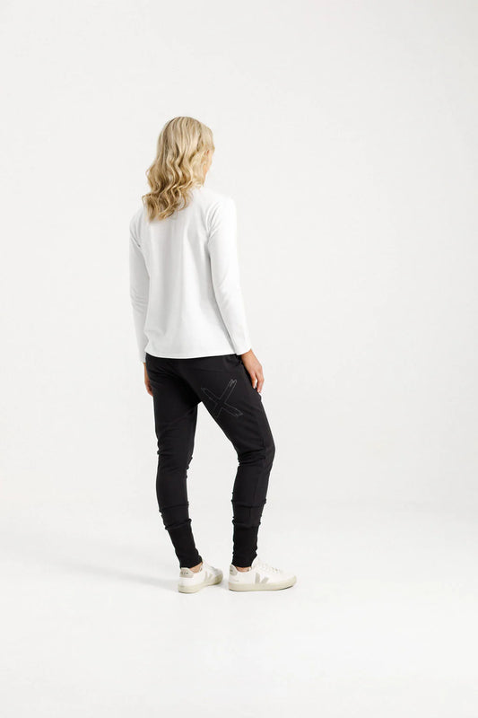 Homelee Winter Apartment Pants - Black with Black Outline X