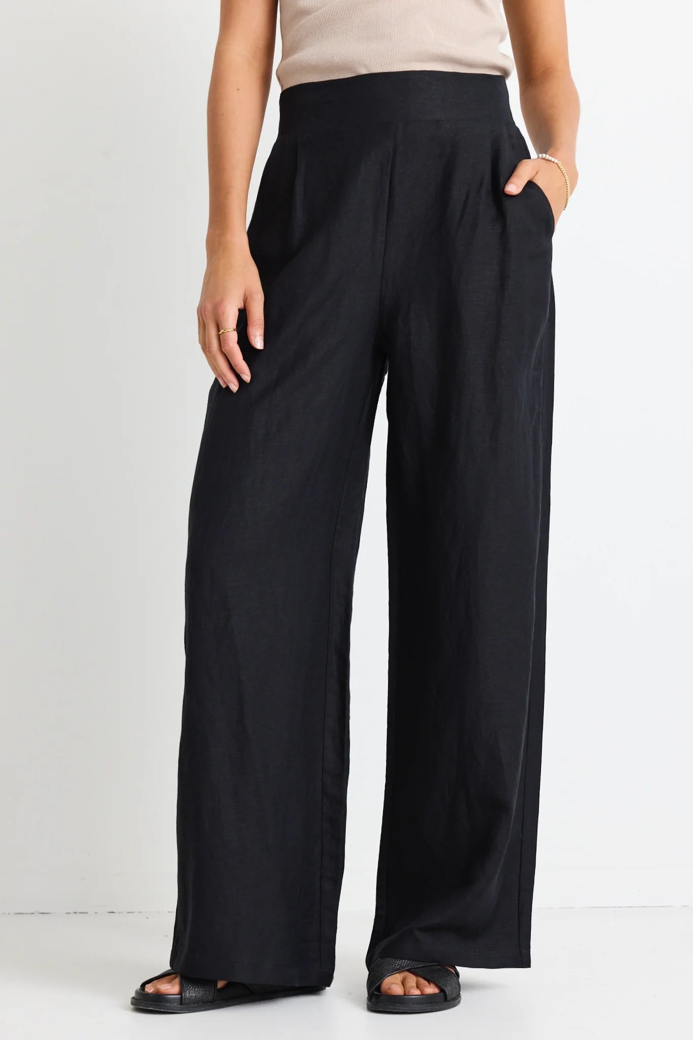 Among the Brave Guardian Linen Viscose Elastic Back Pants - Black