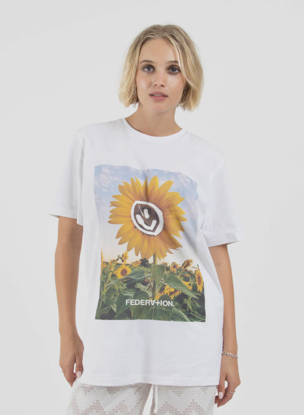 Federation Staple Tee Happy Sun - White