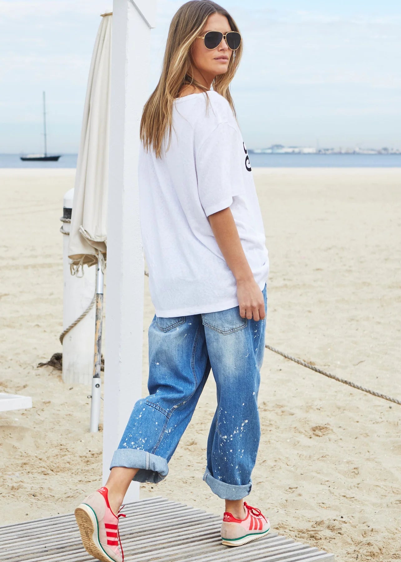 Hammill & Co 74 Logo V Neck Tee - White
