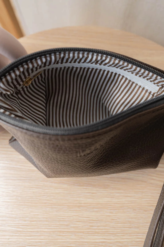 Moana Rd Viaduct Clutch - Chocolate