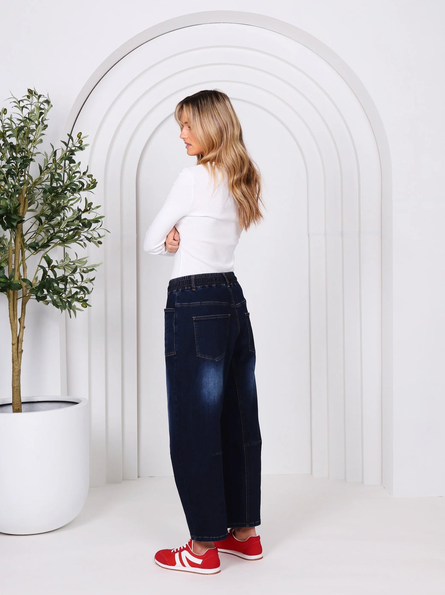 Monaco Jeans Leo Barrel Jean - Ink
