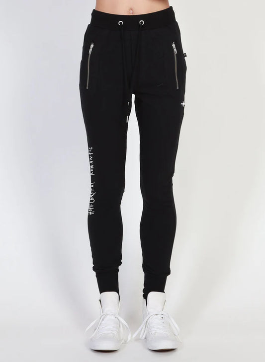Federation Escape Trackies Hopeful - Black