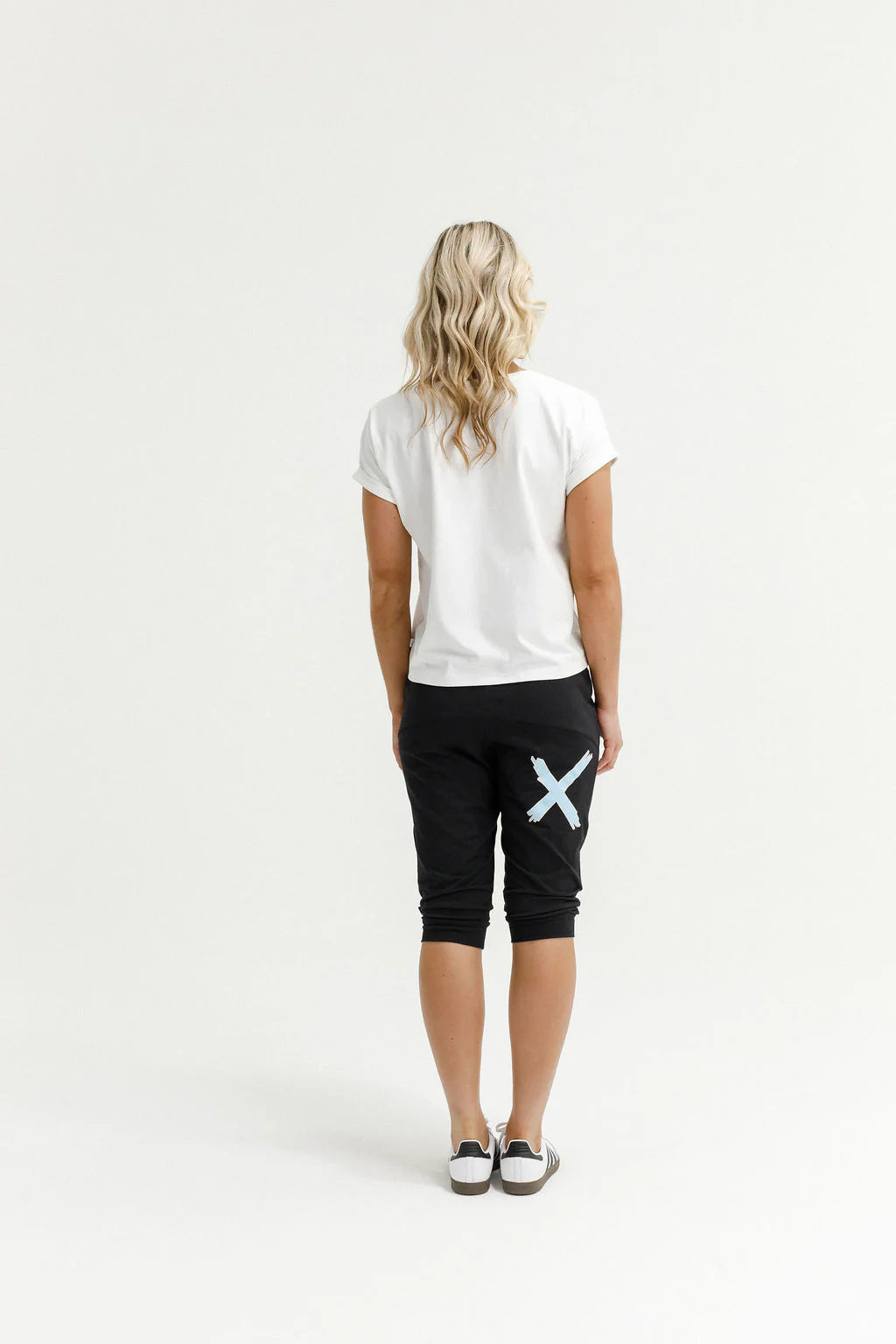 Homelee 3/4 Apartment Pants - Black with Sapphire Ivory X