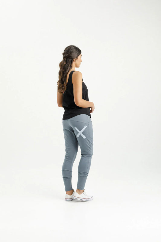 Homelee Apartment Pants - Storm with Sky X