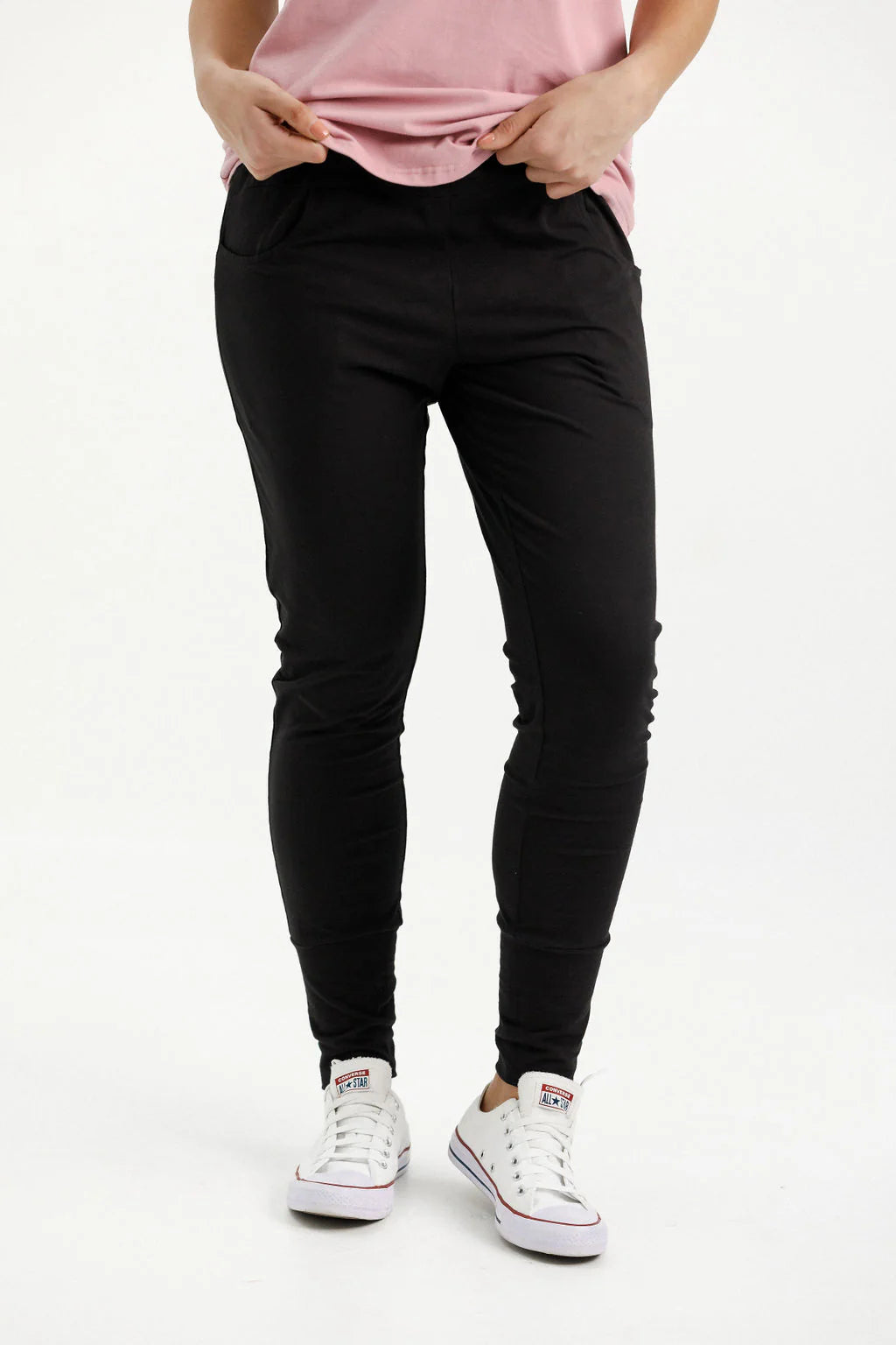 Homelee Apartment Pants - Black with Lilac X