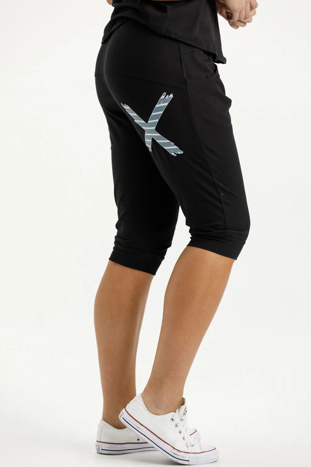 Homelee 3/4 Apartment Pants - Black with Stormy Stipe X