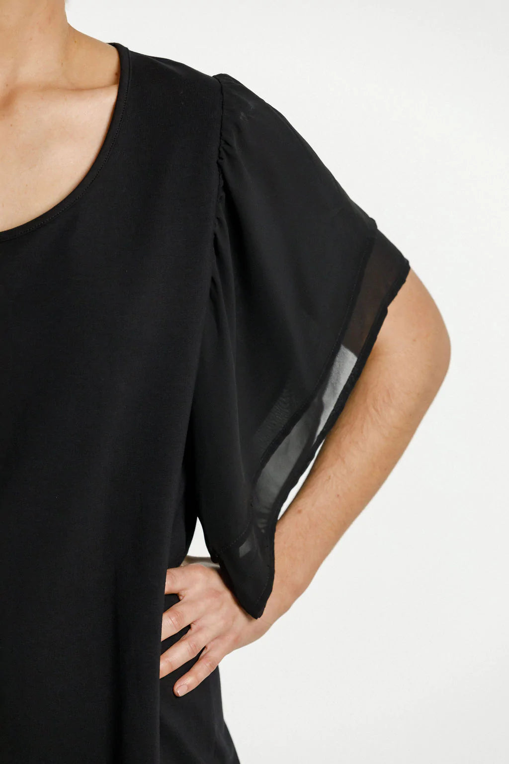 Homelee Lola Dress Black with Black Sleeves