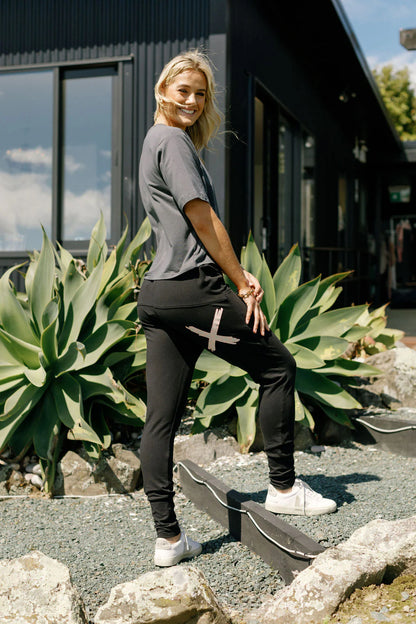 Homelee Becky Tee - Graphite with Ivory