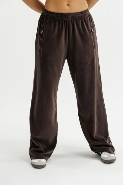 Rose Road Jett Pants - Cocoa Velour