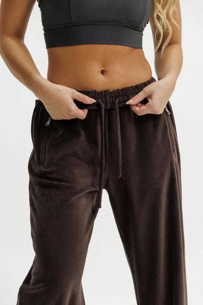 Rose Road Jett Pants - Cocoa Velour