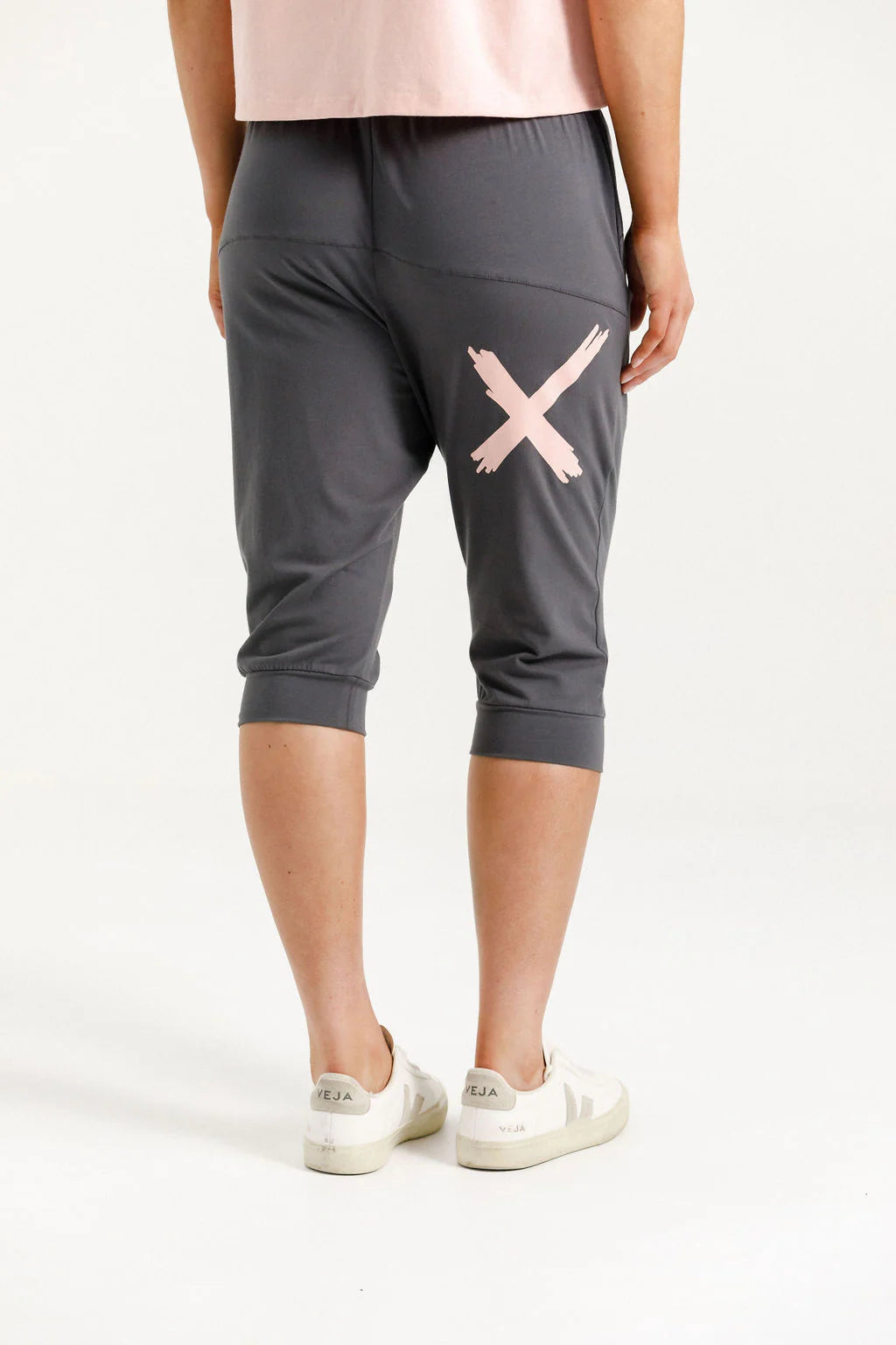 Homelee 3/4 Apartment Pants - Graphite with Blossom X