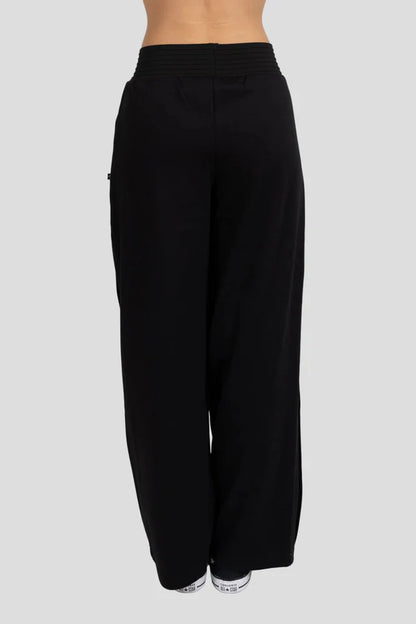 Federation Places Pant - Black