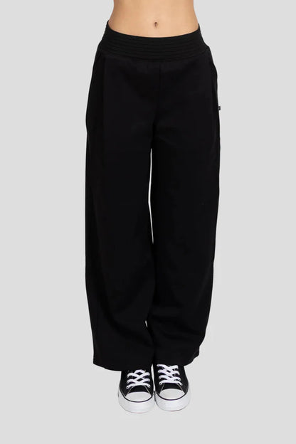 Federation Places Pant - Black