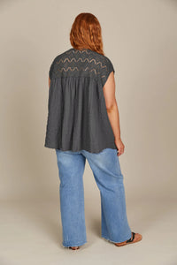 Isle of Mine Fluer Relaxed Top - Graphite