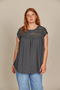 Isle of Mine Fluer Relaxed Top - Graphite