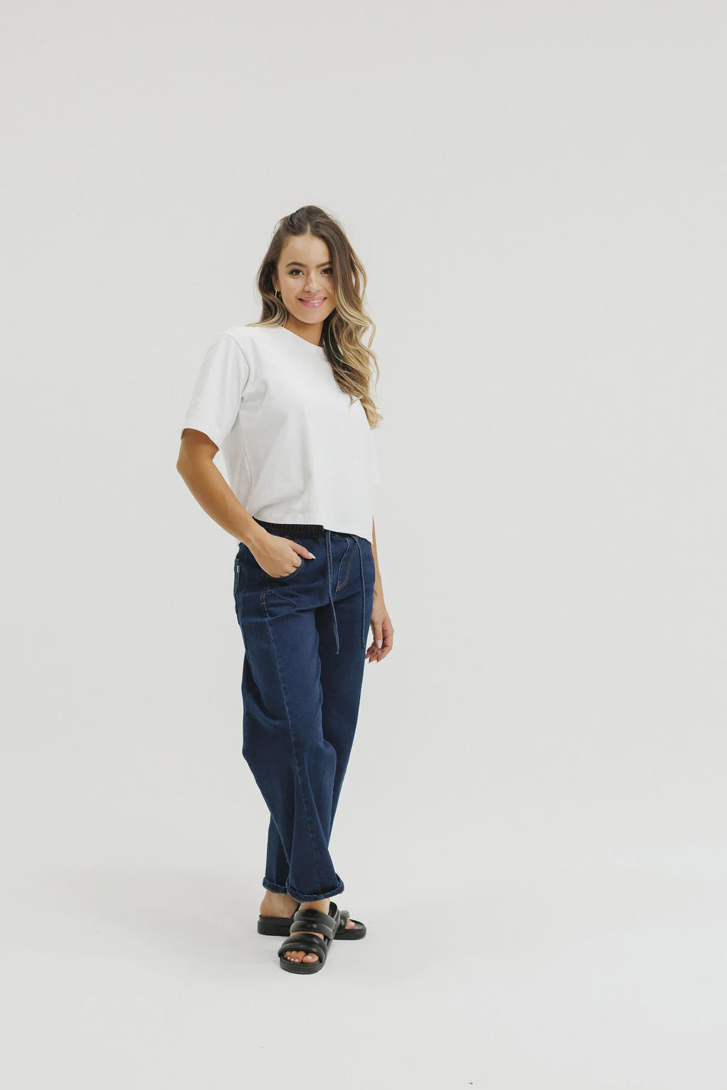 Homelee Barrel Jeans - Indigo Wash
