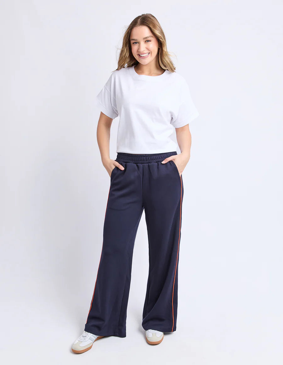 Foxwood Traveller Pant - Navy