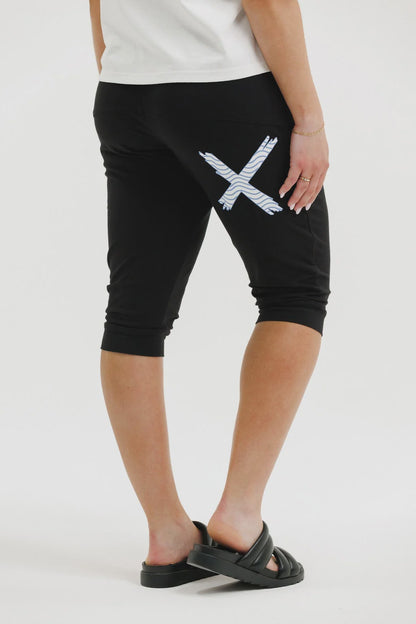 Homelee 3/4 Apartment Pants - Black with Hydrangea Squiggle X