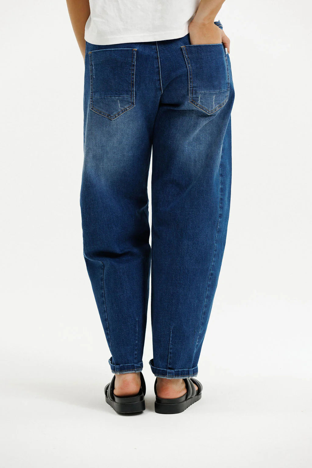 Homelee Barrel Jeans - Blue Wash