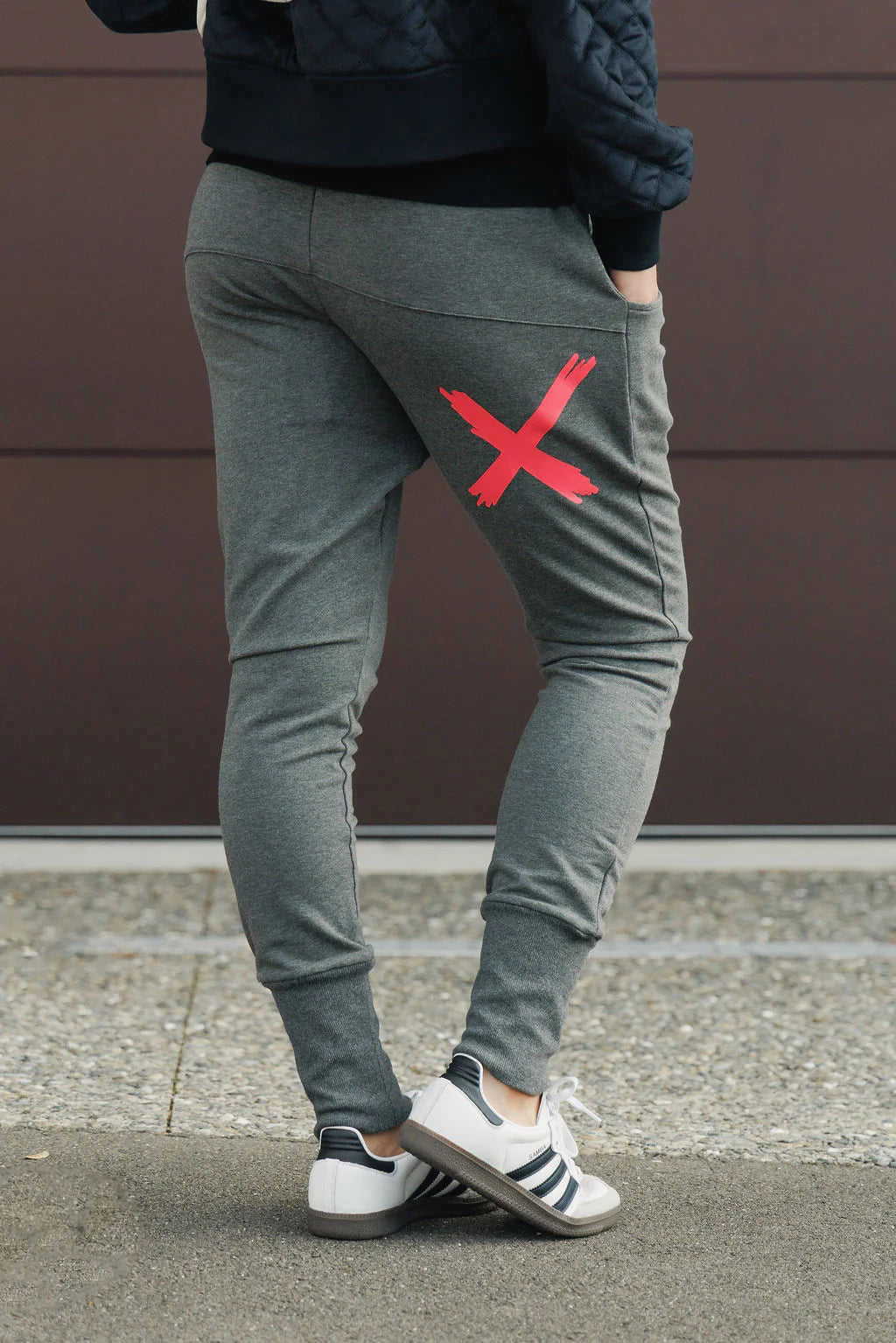 Homelee Apartment Pants - Winter - Charcoal with Coral X