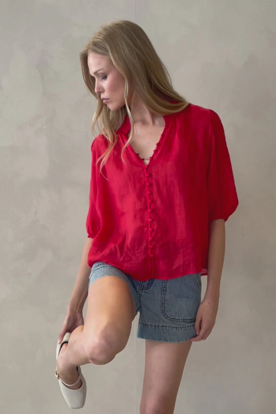 Ivy & Jack Continuance Ramie High Neck Buttoned SS Top - Poppy