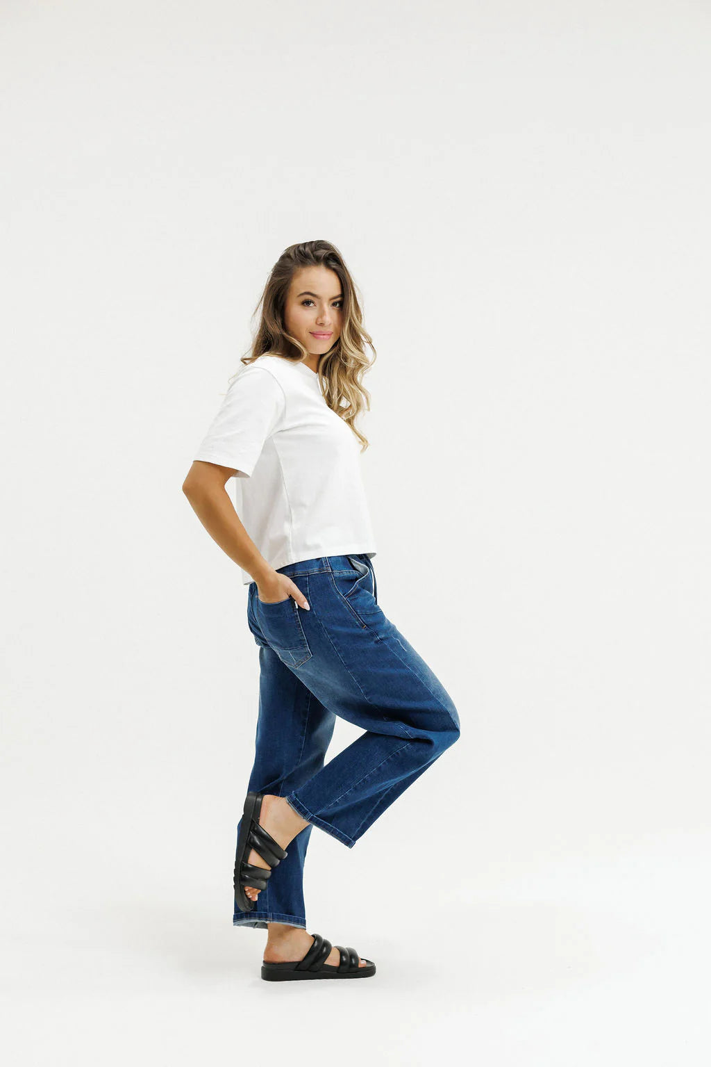 Homelee Barrel Jeans - Blue Wash