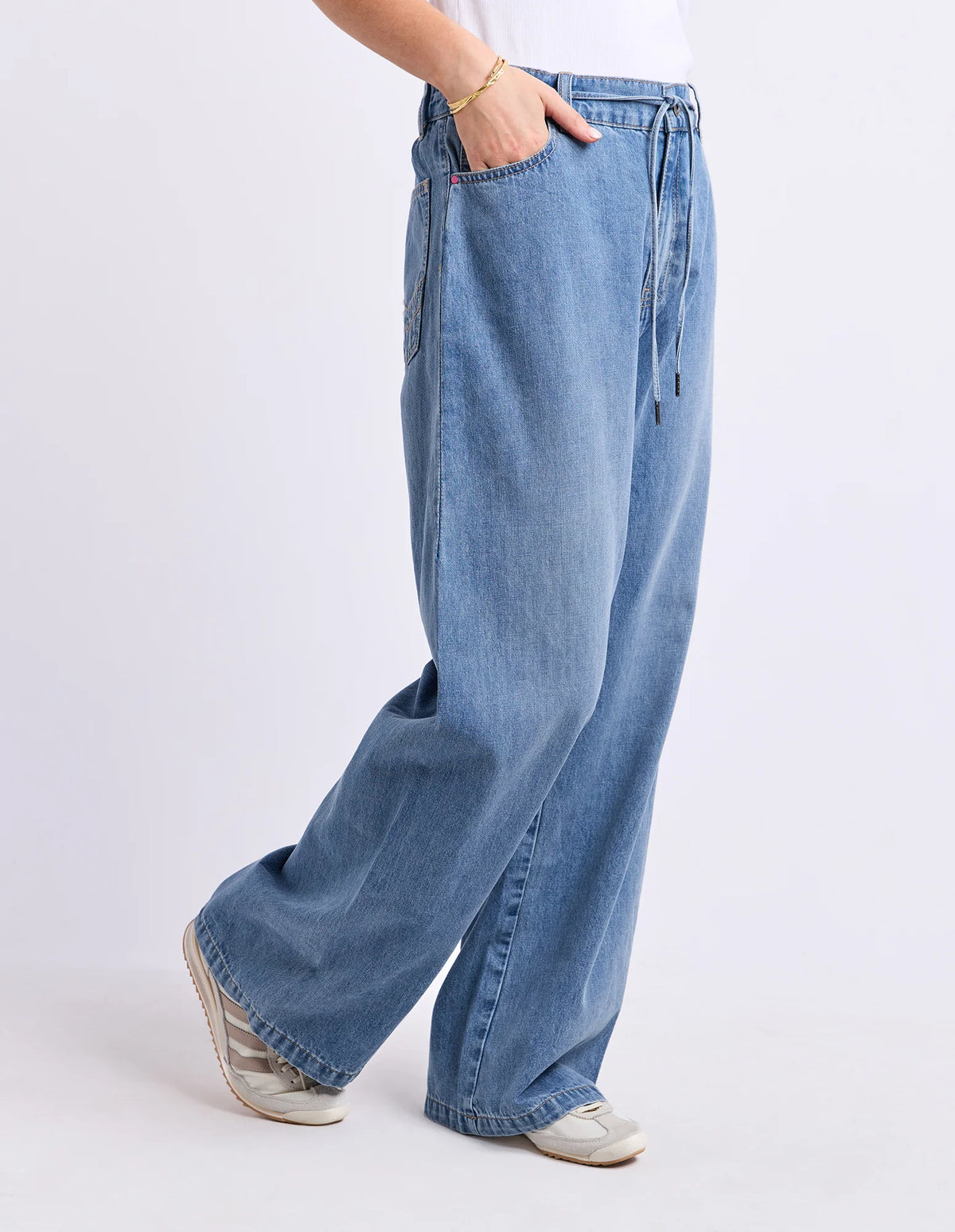 Elm Paige Tie Waist Jean - Light  Blue Wash