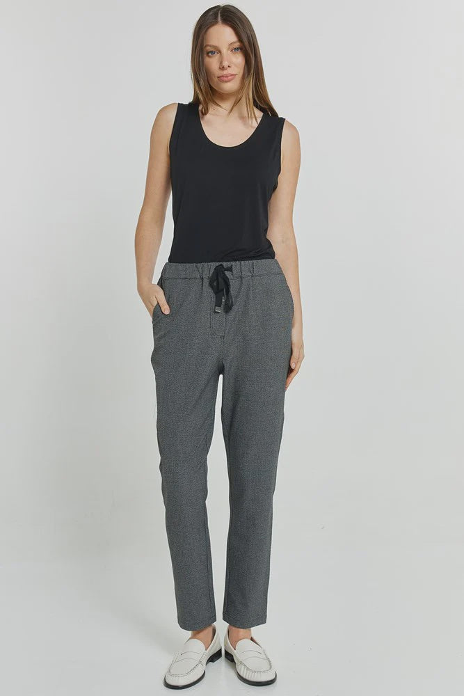 Betty Basics Kenzie Jogger - Grey Check Black