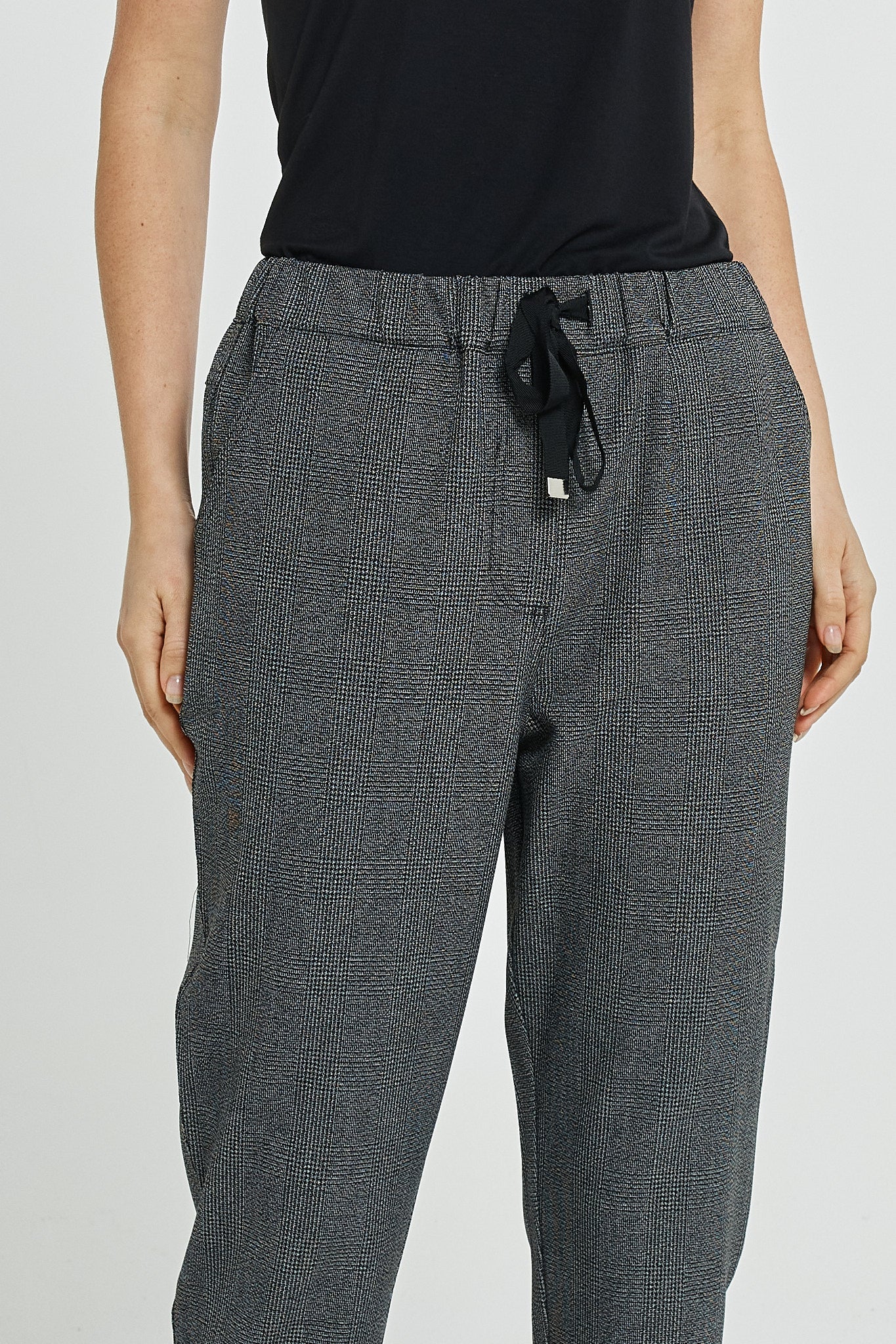 Betty Basics Kenzie Jogger - Grey Check Black