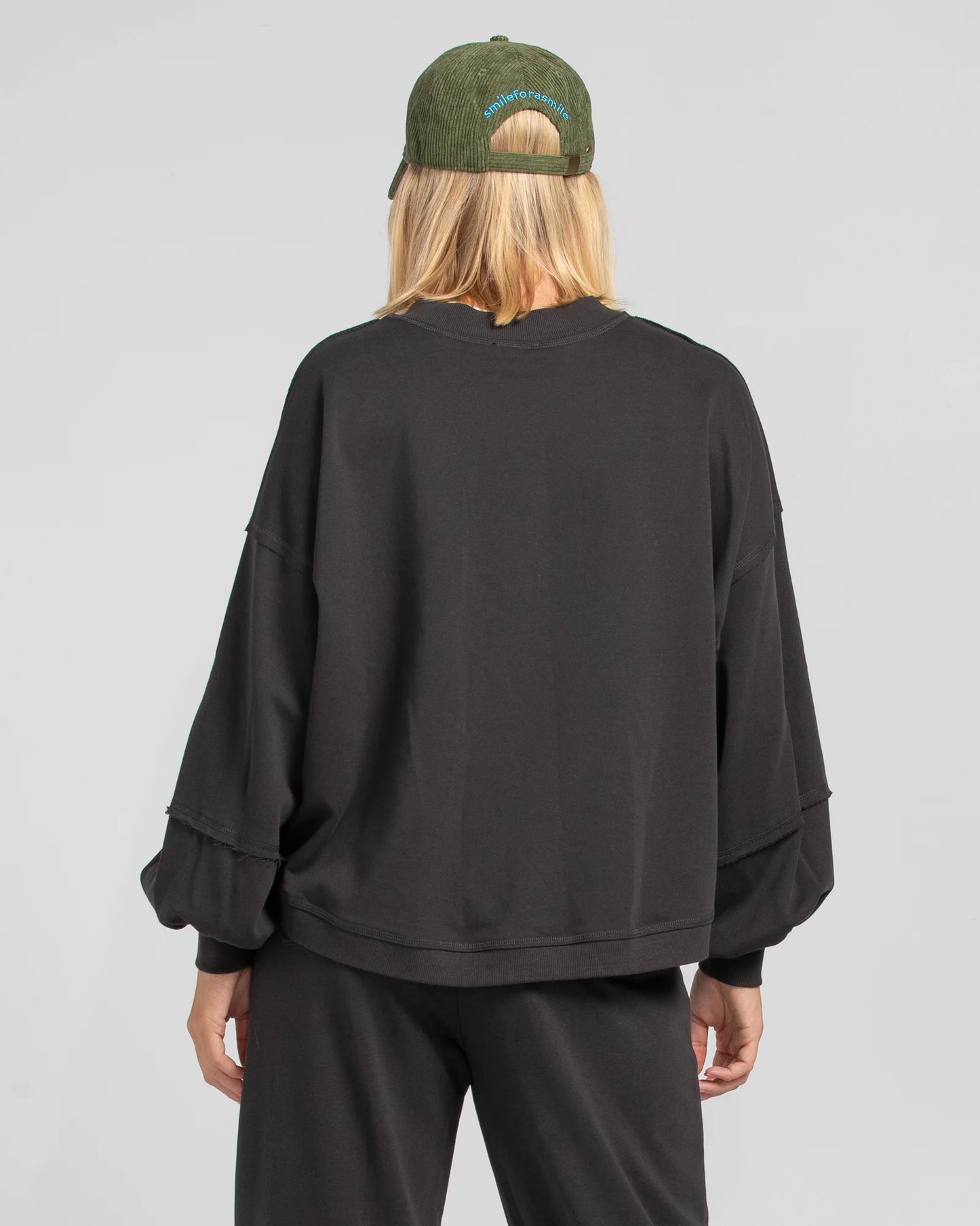 Boom Shankar Guru Sweater - Washed Black
