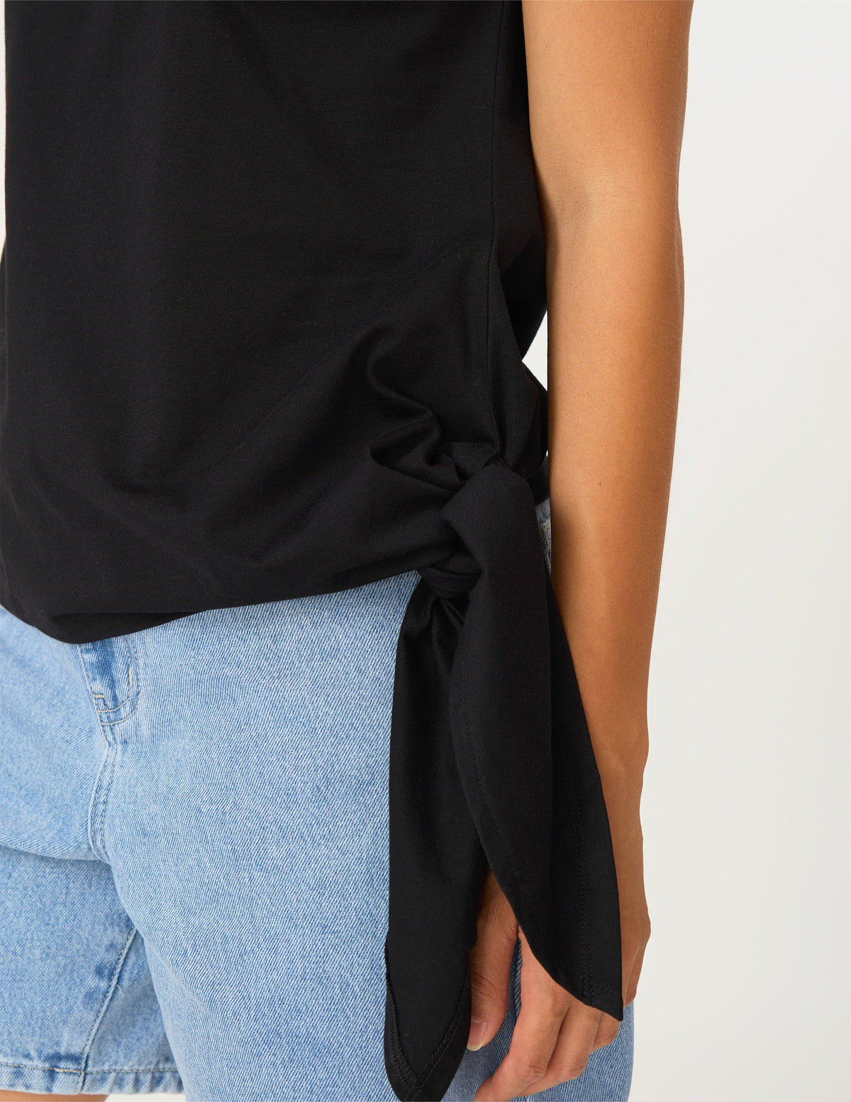 Stella + Gemma Notting Hill T-Shirt - Black