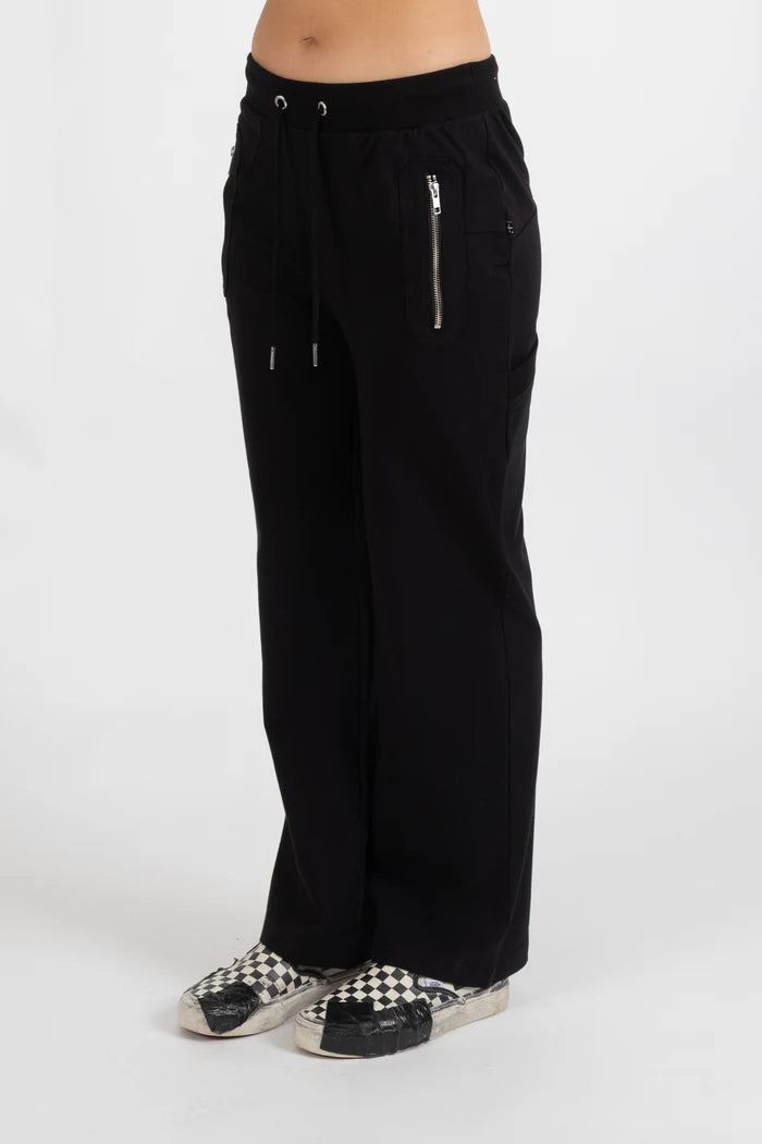 Federation Loose Leg Escape Trackies - Black/Silver