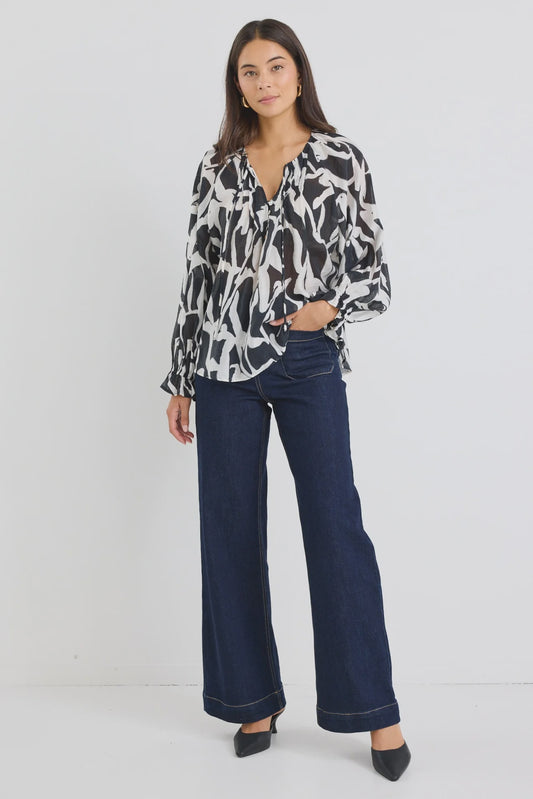 Stories be Told Refine Squiggle Pintuck Front LS Top - Black/Cream