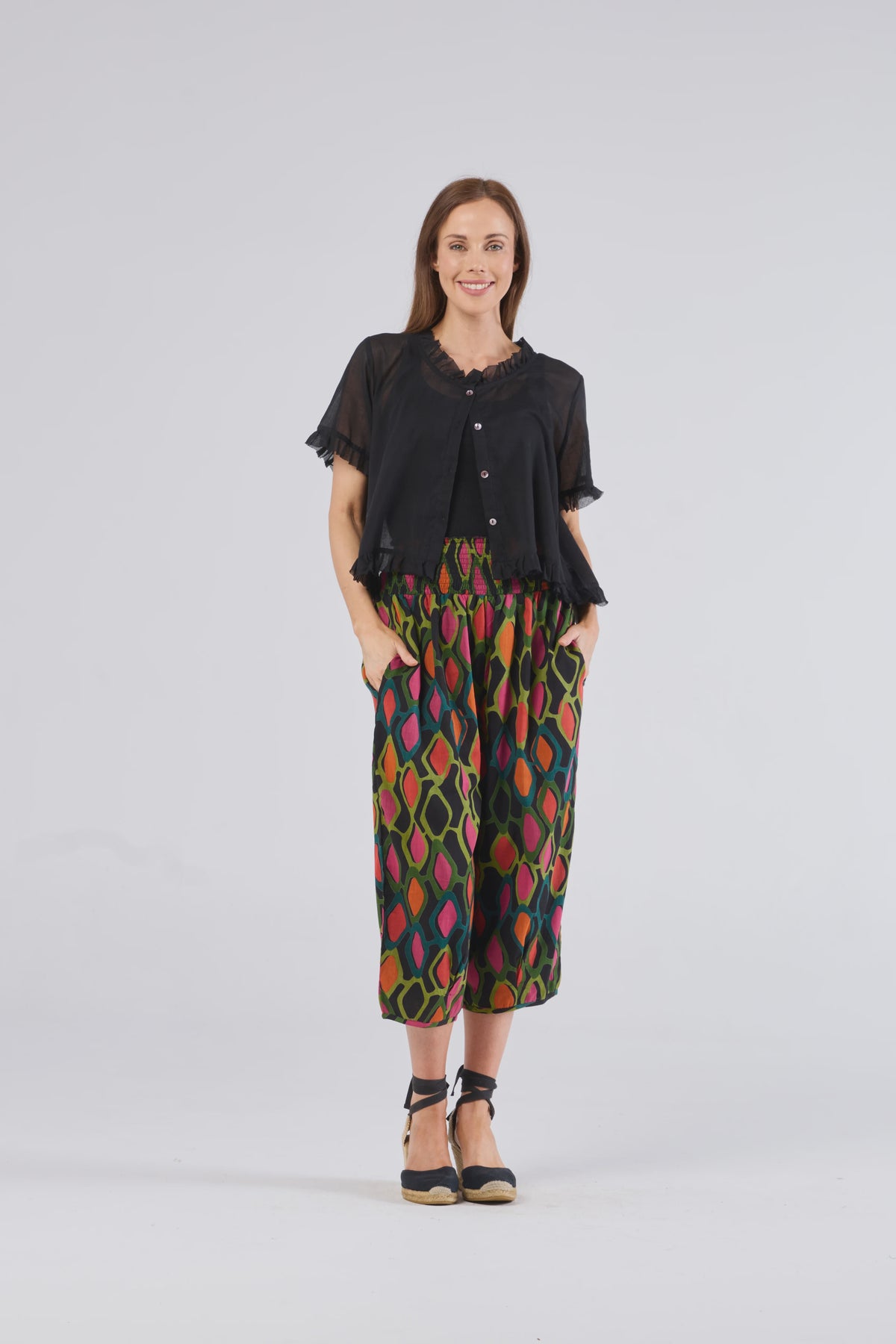 Au Hasard D'un Voyage Frill Seeker Top - Black