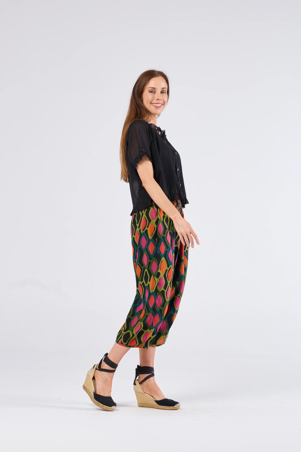 Au Hasard D'un Voyage Frill Seeker Top - Black