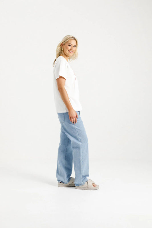 Homelee Chris Tee - White with Blosssom Berry Bow