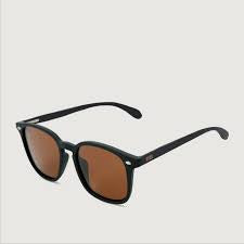 Moana Road Sunglasses - Debbie Reynolds - Black w  Wooden Arms