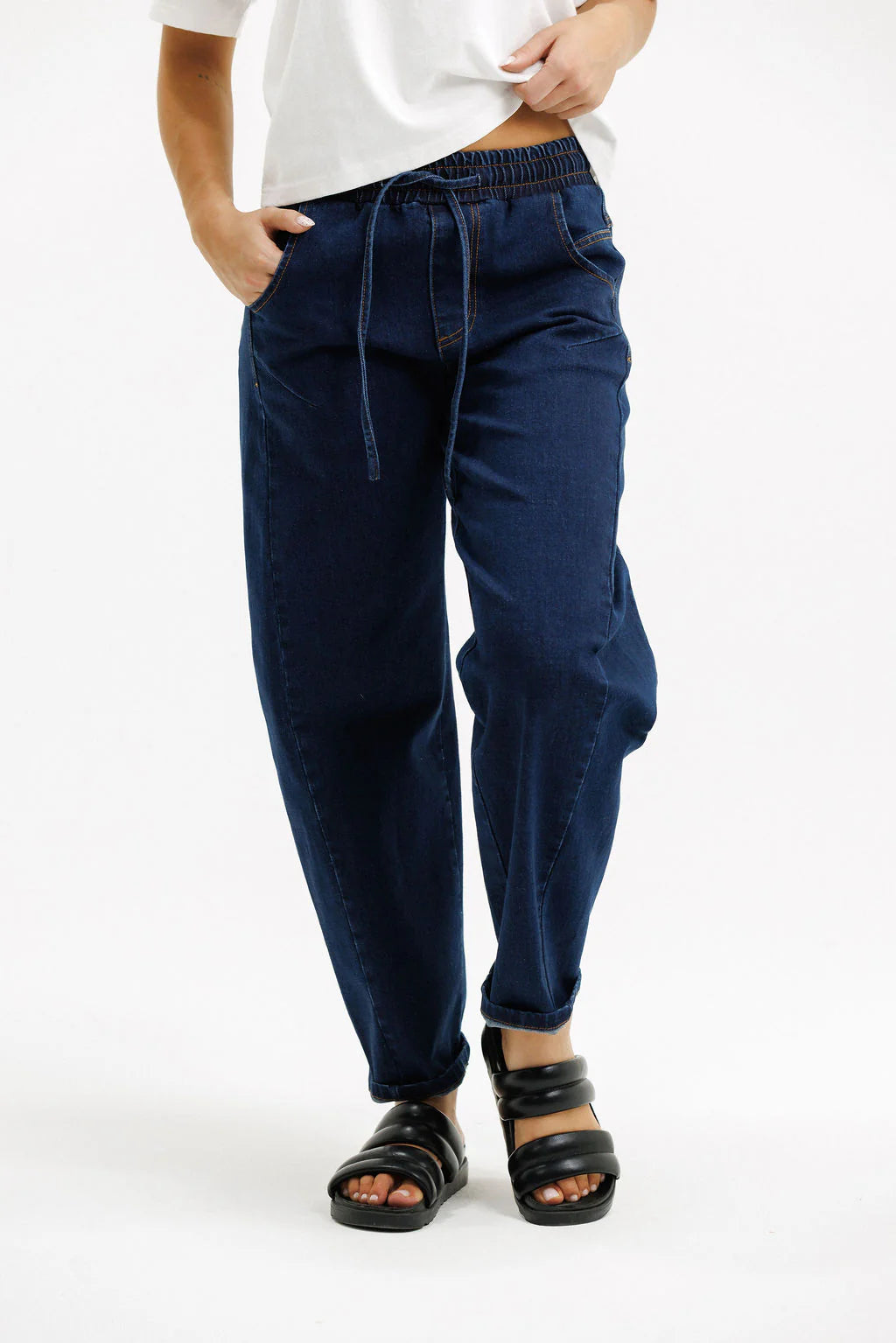 Homelee Barrel Jeans - Indigo Wash
