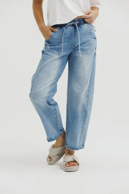 Homelee Barrel Jeans - Sky Wash