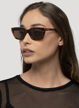 Load image into Gallery viewer, Otra Eyewear Sunglasses - Nove Tort/Brown

