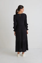 Load image into Gallery viewer, Ivy + Jack Effortless L/S Tiered Maxi Dress  Black
