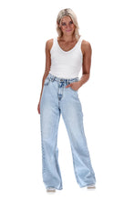 Load image into Gallery viewer, Honey Denim Hendrix Jean Light Blue
