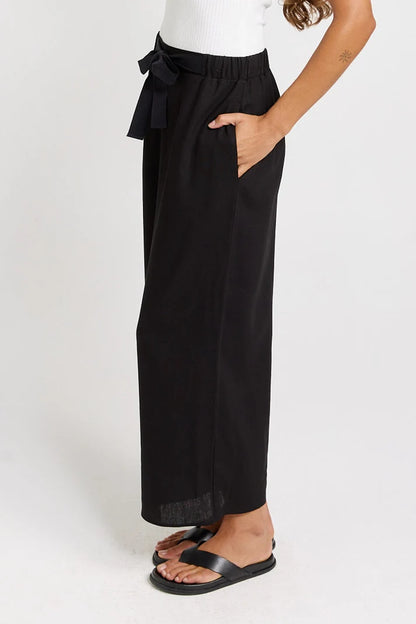 Betty Basics Bella Crop Pants - Black